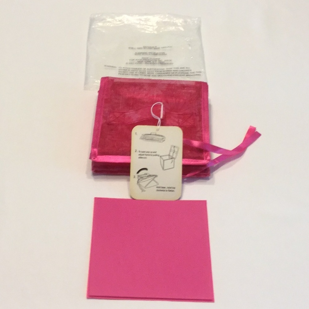 AVON Mesh/Satin Foldable Box Hot Pink​